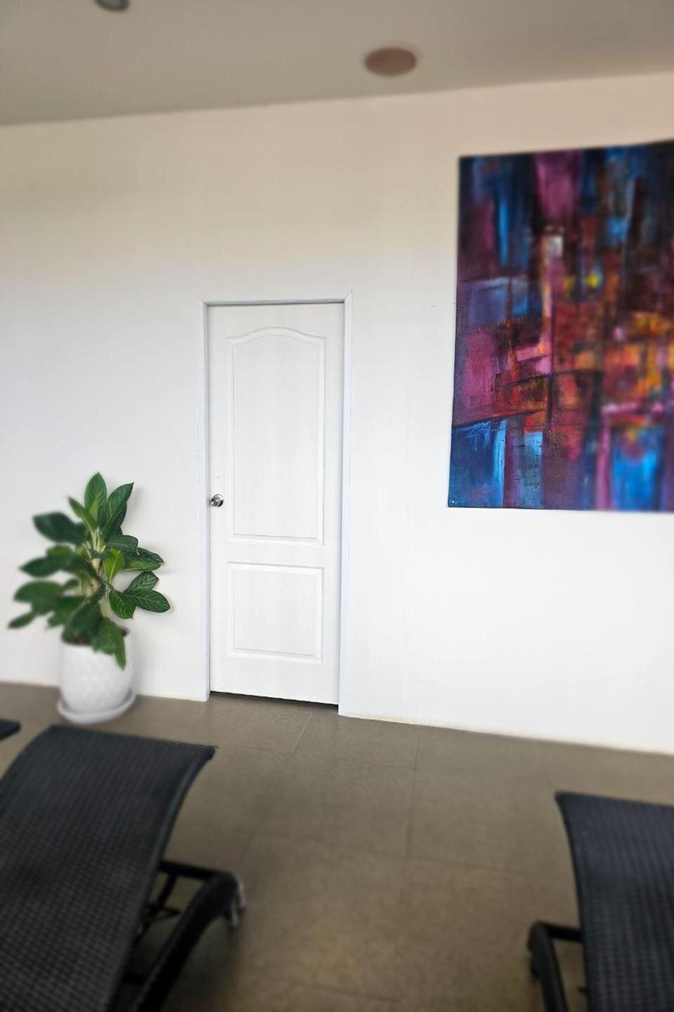 One World One Home Naiharn Hotel Rawai Eksteriør billede