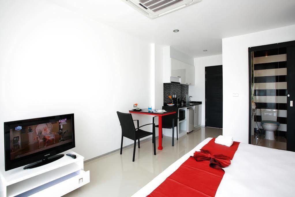 One World One Home Naiharn Hotel Rawai Eksteriør billede